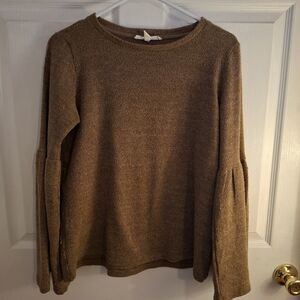 Wren & Willa | Bell Sleeve Top Sweater Size Small